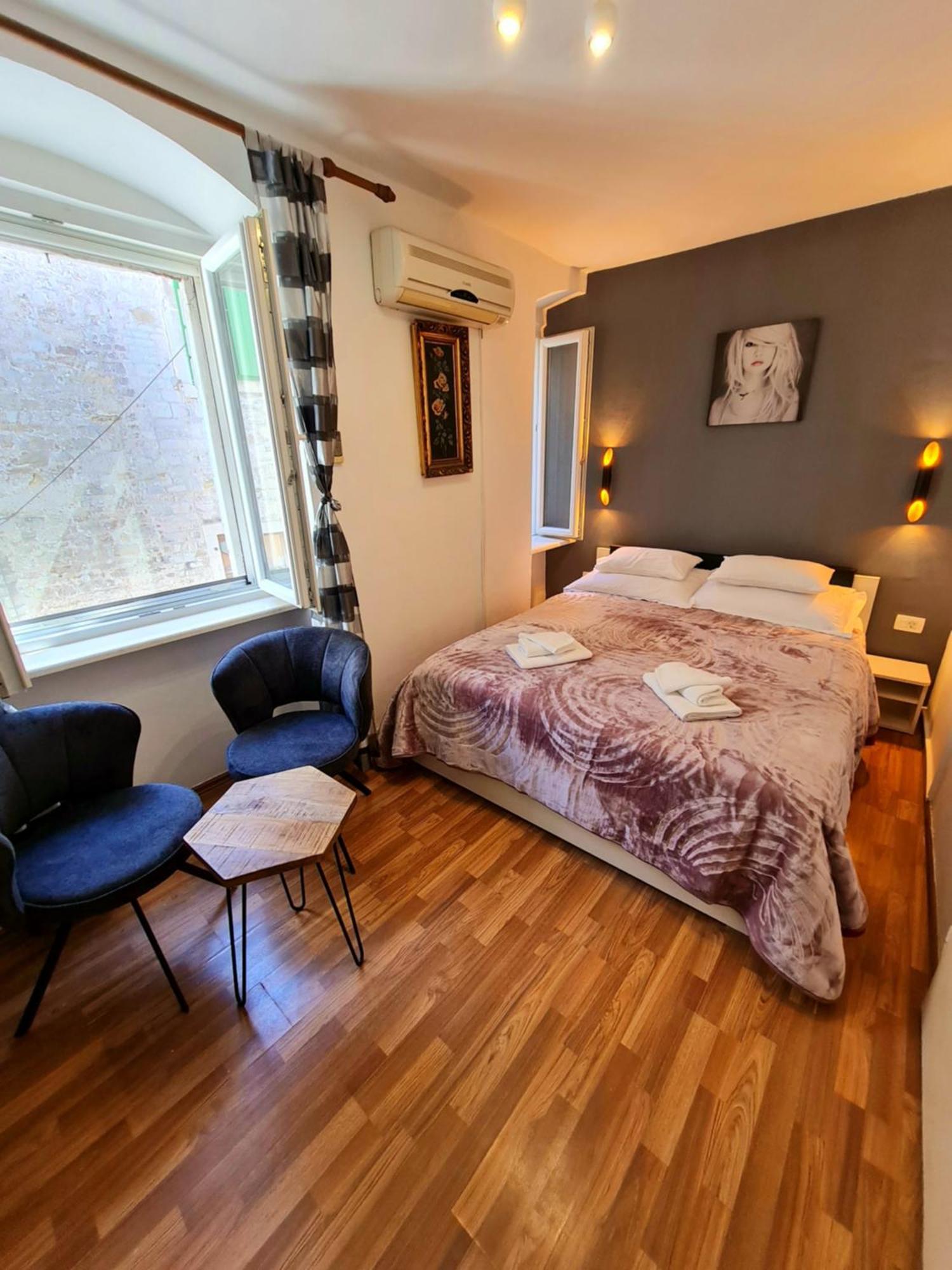 Inchy Accommodation - In The Center Of Diocletian'S Palace Split Exterior foto