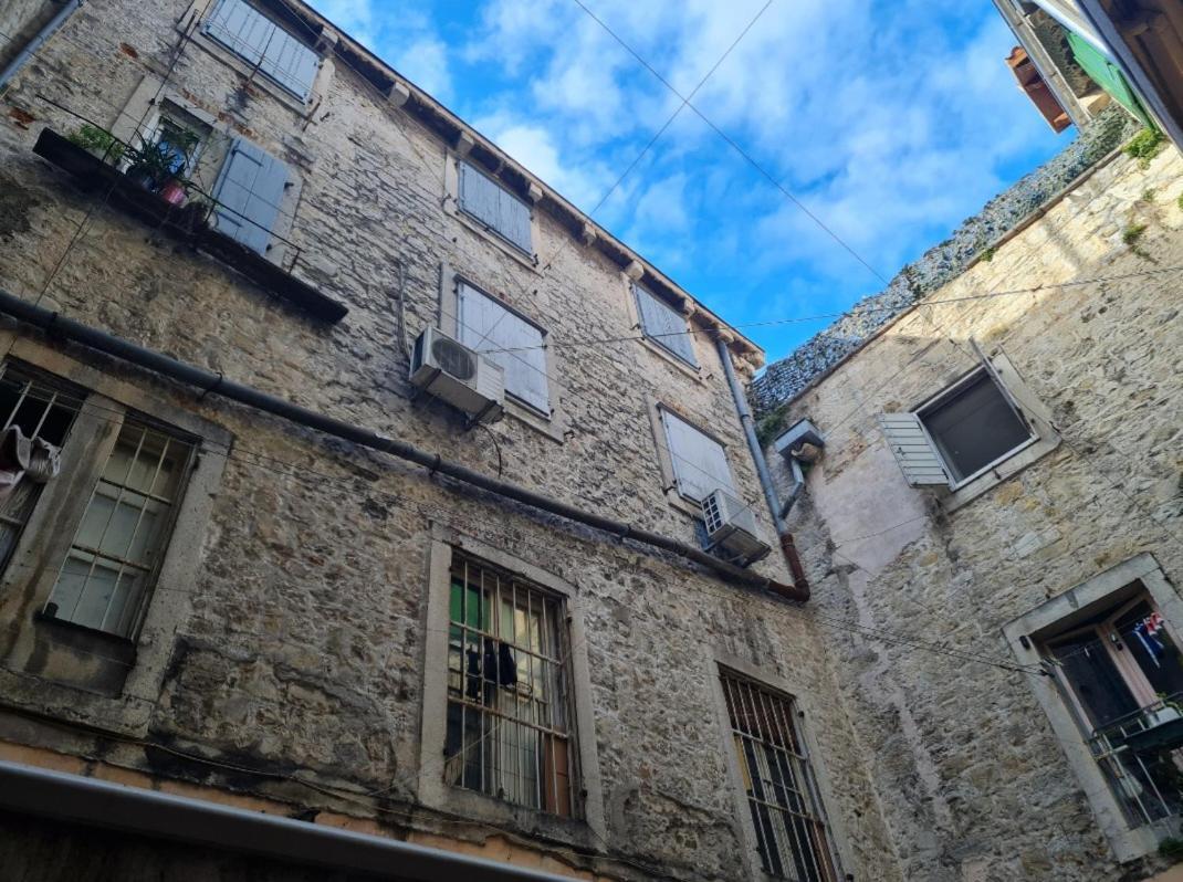 Inchy Accommodation - In The Center Of Diocletian'S Palace Split Exterior foto