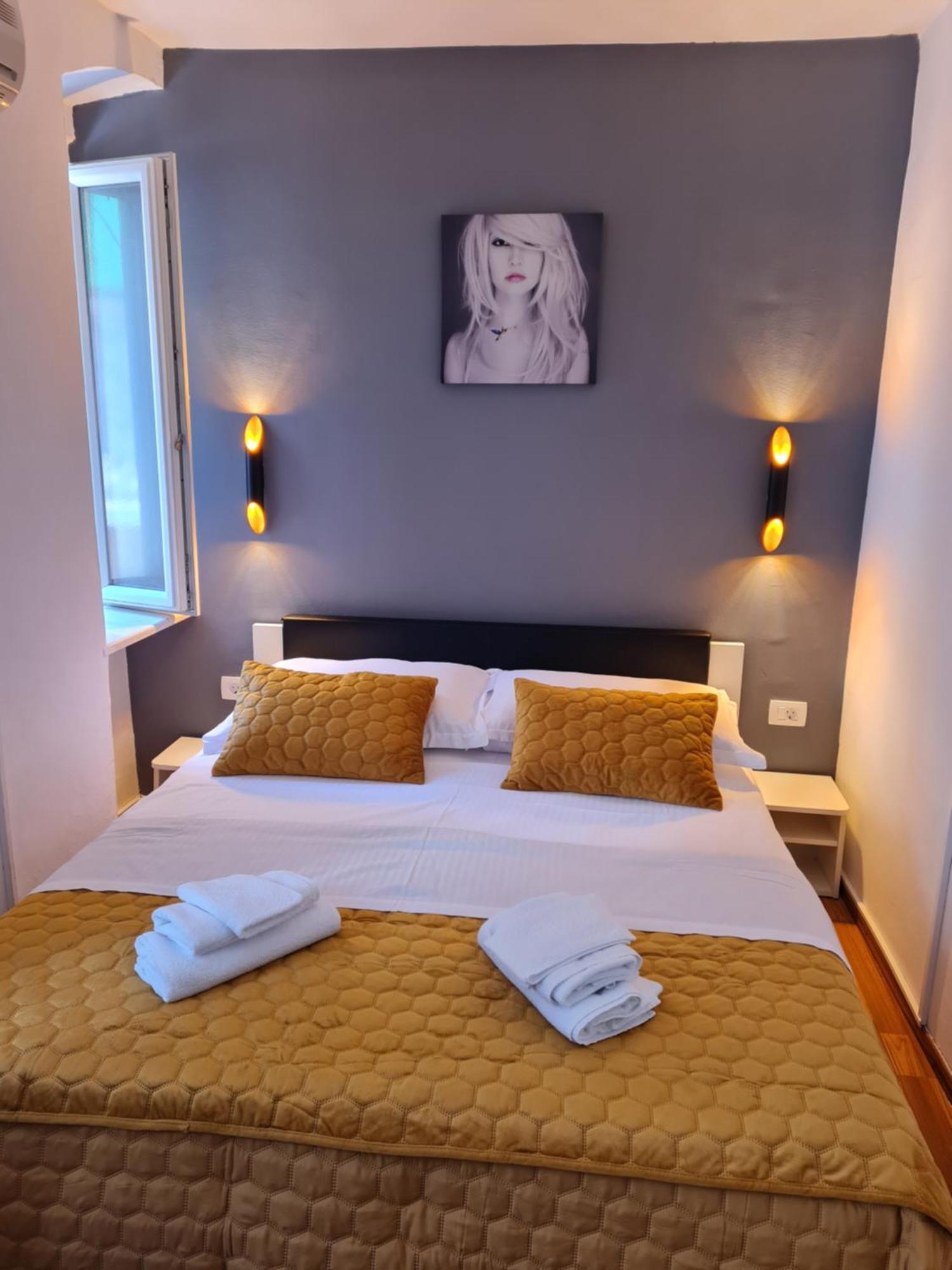 Inchy Accommodation - In The Center Of Diocletian'S Palace Split Exterior foto